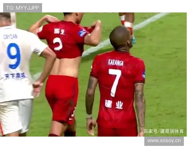 替补席红牌判罚规则，裁判如何界定及常见争议解析